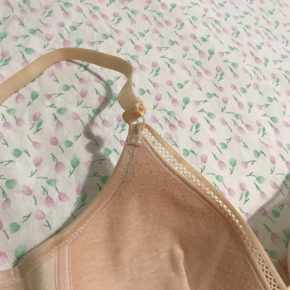 Vintage Triumph Unwired Bra 32A Cream Round Pointy Cup Shaped - Picture 11 of 12